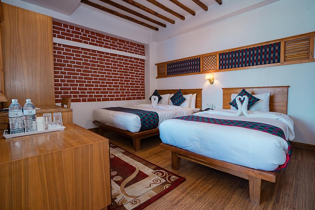 Himalayan Glory Inn Покхара Екстер'єр фото